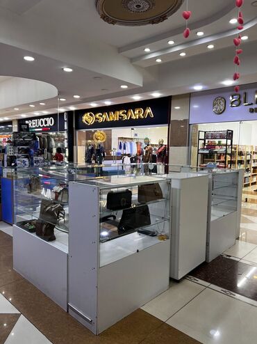 Бутики: Сдаю Островок в ТЦ, 3 м², Бета Сторес-2, С ремонтом, Действующий