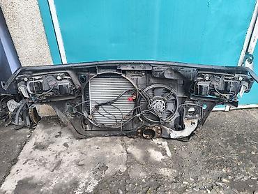 215 70 17: Комплект передних фар Audi 1999 г., Б/у, Оригинал, Германия — 2