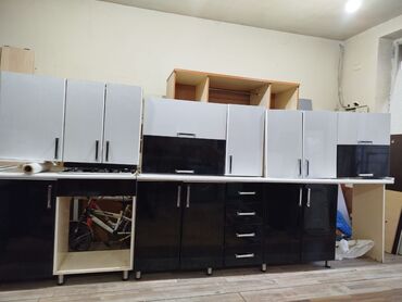 metbex mebelleri ikinci el: Metbex mebeli satilir olcu 4 metre yaxindir uzerinde qaz 2 li moyka