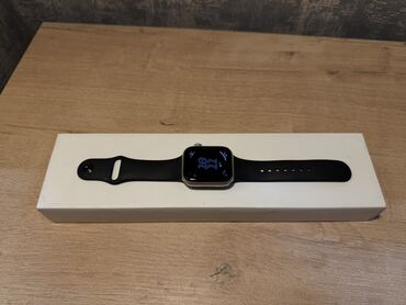 Smart saatlar: İşlənmiş, Smart saat, Apple, Suya davamlı — 1