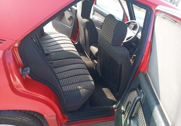 Mercedes-Benz: Mercedes-Benz 190: 2 l | 1993 il Sedan — 8