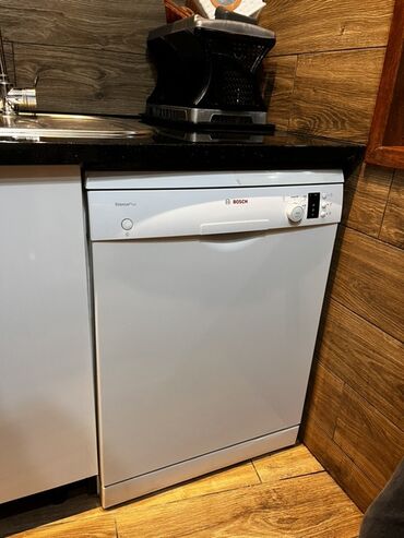 Кухонные вытяжки: Посудомойка Bosch, Полногабаритная (60 см), Отдельностоящая