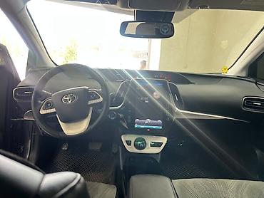 зарядка на приус: Toyota Prius: 2018 г., Гибрид, Хэтчбэк — 3