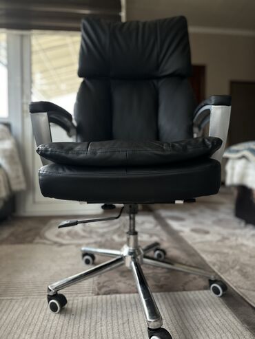 кресла в аренду: Кресло руководителя, Офисное, Новый