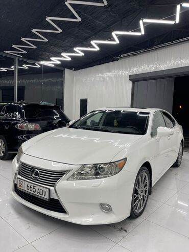 самые дешёвые автомобили: Lexus ES: 2013 г., 2.5 л, Автомат, Бензин, Седан