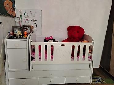 bortik desti: Uşaq çarpayısı – kombinə edilmiş beşik və komod - Rəng: ağ - — 3