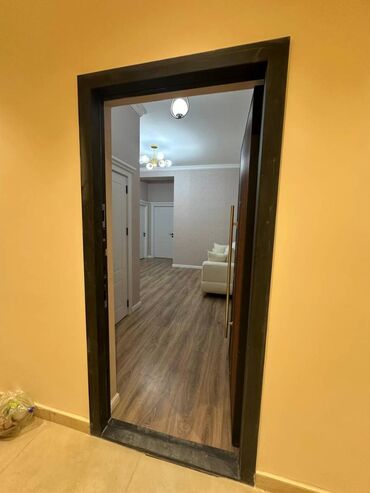 Uzunmüddətli kirayə mənzillər: Nerimanov rayonu Şerq bazarinin yani maqistral yolda 16/3mertebesinde — 24