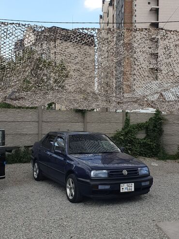 фолсфаген т2: Volkswagen Vento: 1995 г., 1.8 л, Механика, Бензин, Седан