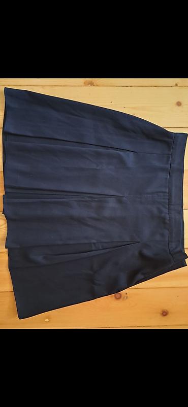 Tünd göy rəngli ətək - Model: qələm-kəsim ilə qırçınlı (qatlı) dizayn