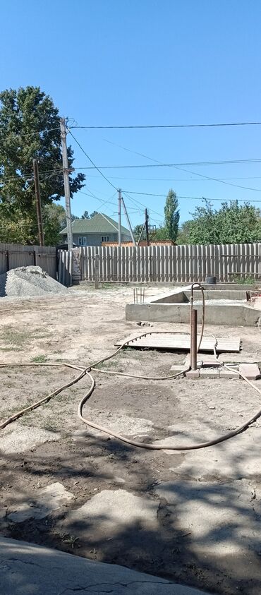 перевод документ: Требуется Каменщик, Оплата Сдельная