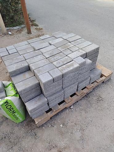 spicka bloku: Beton səki daşları (brusçatka) - Material: vibropress beton - Rəng — 2