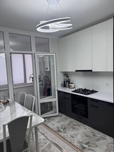 купить квартиру в микрорайоне бишкек: 2 комнаты, 66 м², Элитка, 3 этаж, Евроремонт