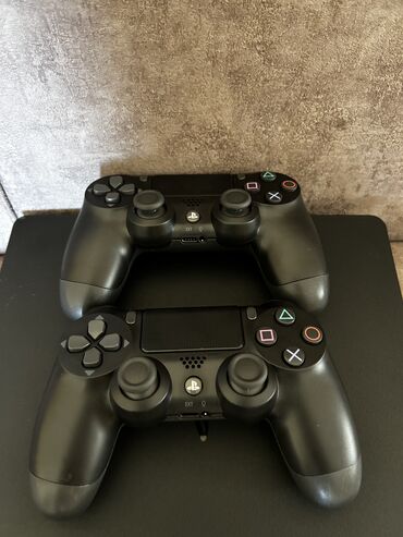 playstation qiymətləri: Play station 4 slim 500GB HD sunurlar,pultun zaryatka şunurlari hamisi