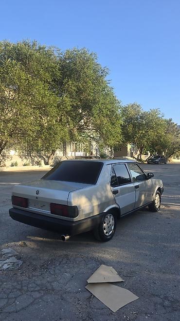 Digər avtomobillər: Model: Sedan, 4 qapı Rəng: Açıq gümüşü (iki tonlu panellərlə) — 5