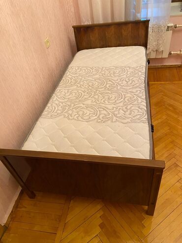 belarus mebelleri: TehiAgac materialindan carpayi. Matrasla birge satilir. Matras Royal