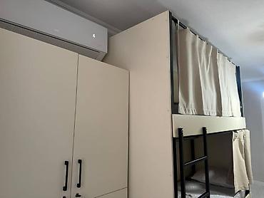 osh hostel: 📍 Бишкек, Первомайский район, ул. Махатмы Ганди, 171 Квартира: 42 м² 2 — 2
