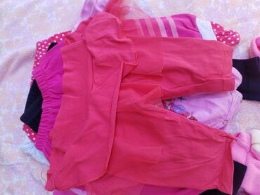Kompleti: Paket za devojcice vel 62
Paket 200din — 2
