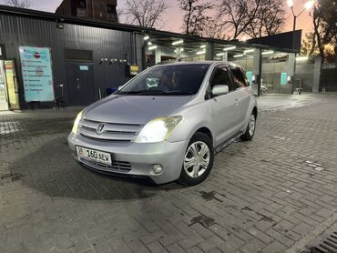 Toyota: Toyota ist: 2003 г., 1.5 л, Автомат, Бензин, Хэтчбэк