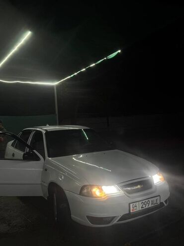 кузов на ниву: Daewoo Nexia: 2014 г., 1.5 л, Механика, Бензин, Седан