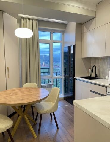 срочно в связи с переездом: 1 комната, 46 м², Элитка, 12 этаж, Дизайнерский ремонт