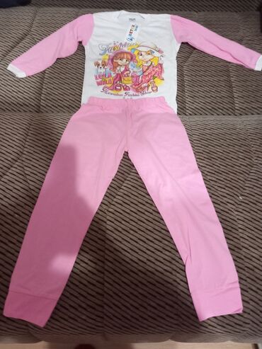 komplet pantalone i sako: Pidžama za devojčice veličina 6, nova sa etiketom!