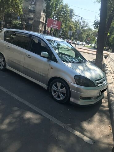 рычак на фит: Toyota Ipsum: 2002 г., Автомат, Бензин, Минивэн