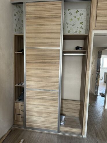 шкаф купе для прихожей с зеркалом: Шкаф купе, Встраиваемый, ЛДСП