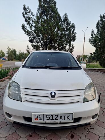 Toyota: Toyota Isis: 2003 г., 1.5 л, Автомат, Бензин, Хэтчбэк
