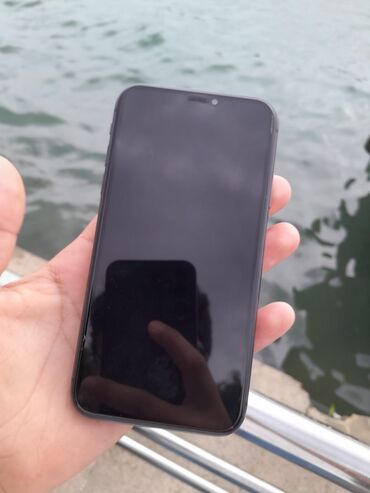 galaxy s10 e: IPhone 11, 64 GB, Jet Black, Barmaq izi, Simsiz şarj, Face ID