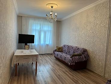 nzs kirayə ev: Bakı, Bakıxanov qəs., 3 otaqlı, Köhnə tikili, 51 kv. m — 2