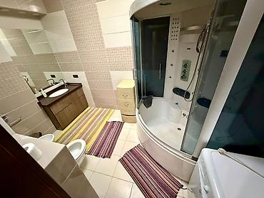 Продажа квартир: 3 комнаты, 145 м² — 9