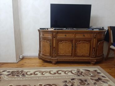 Düz TV altlığı, Polkalı, Taxtalı