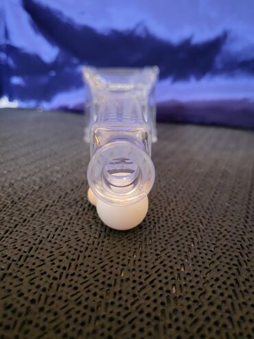 Čaše: Flasica vintaz,nova za pice Ajfelov toranj. Flasa bez ostecenja,sve na lalafo.rs — 3 Čaše: Flasica vintaz,nova za pice Ajfelov toranj. Flasa bez ostecenja,sve — 3