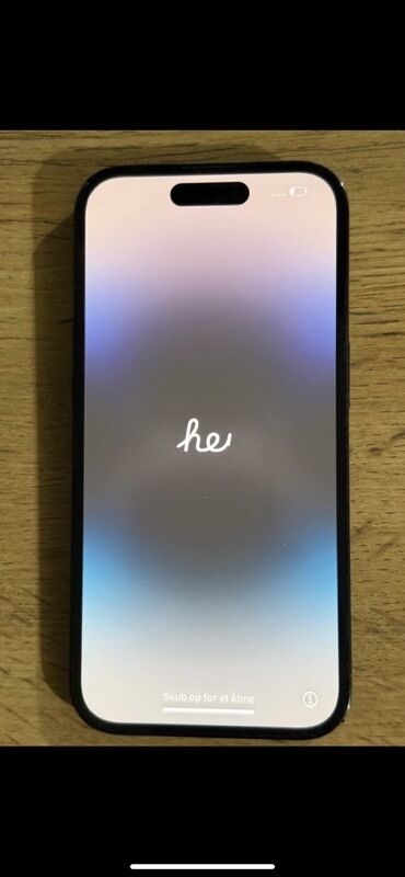 телефон бувушный: IPhone 14 Pro, Б/у, 256 ГБ, Черный, Зарядное устройство, 84 %