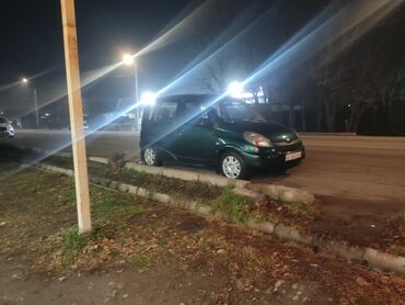 Toyota: Toyota Yaris Verso: 2001 г., 1.3 л, Механика, Бензин, Хэтчбэк — 7