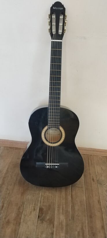 Gitaralar: Klassik gitara, Akkord, İşlənmiş, Ünvandan götürmə
