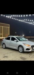 Hyundai: Hyundai Accent: 1.6 l | 2018 il Sedan — 11