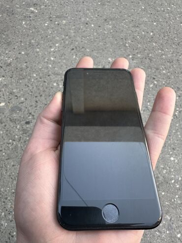 Apple iPhone: IPhone SE 2020, 64 ГБ, Черный, Отпечаток пальца