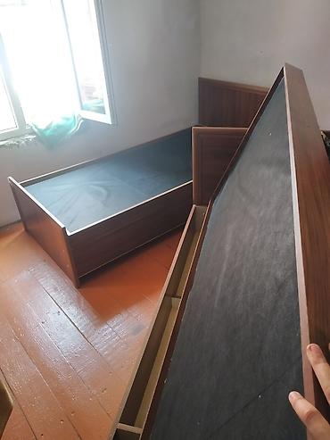 Çarpayılar: Çarpayi satilir.Bazalidir.Ölçuləri 200x90 bazasinin hundurluyu 22 — 1