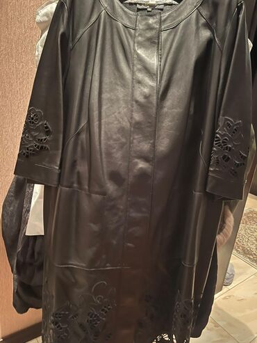 Свадебные платья и аксессуары: Пальто, Escada, 3XL (EU 46), цвет - Черный