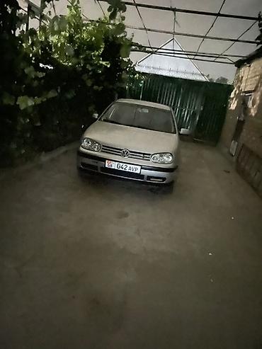кок талаа: Volkswagen Golf: 2002 г., 1.6 л, Кол менен иштөөчү, Бензин, Хетчбек — 9
