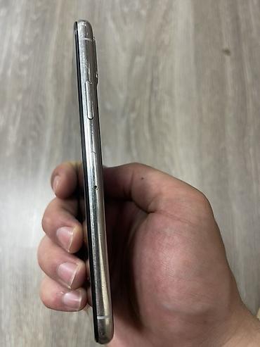 x 64: IPhone Xs, 256 GB, Space Gray, Qırıq — 5
