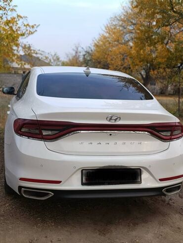 мерседес c class: Hyundai Grandeur: 2017 г., Автомат, Газ, Седан