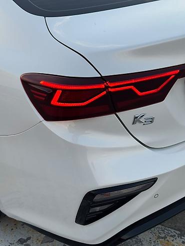 полицейские: Kia K3: 2021 г., Автомат, Седан — 4