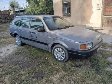 Toyota: Продаётся passat 1.8 все работает едет карбюратор звоните 1988