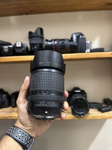 gopro aksesuarları: Nikon markalı, 18-140mm fokus uzunluğuna malik, dəyişən fokuslu