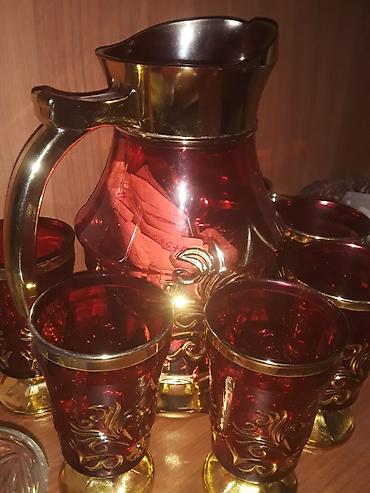 İçki üçün qablar: Rəng - Qırmızı, Şüşə — 1