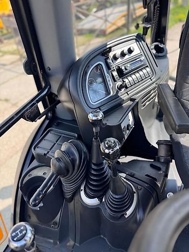 ekskavatör: Whatsapla Elaqe Saxlayin (jcb ekskavator-yükləyici — 10