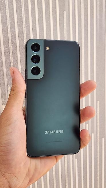 Samsung Galaxy S22 5G - Память: 8 ГБ ОЗУ, 256 ГБ встроенной памяти