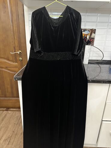 черная длинная платья: Вечернее платье, Длинная модель